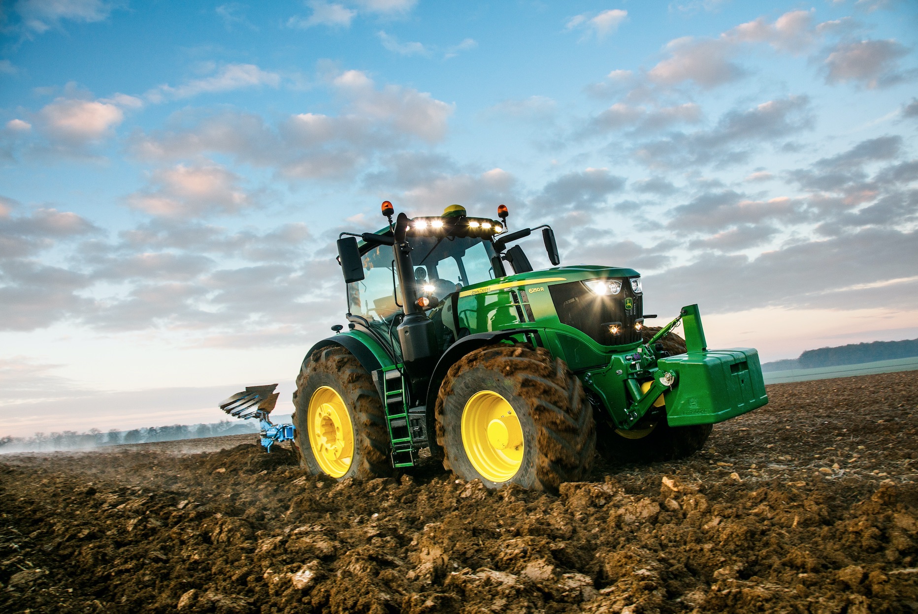 John Deere lance ses nouveaux 6R