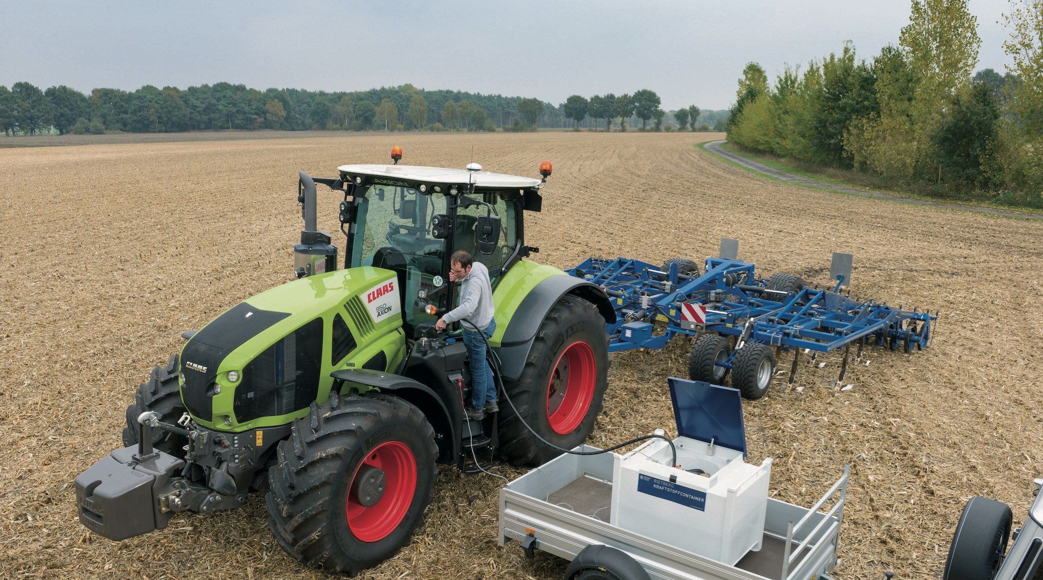 Claas effectue un lifting sur 3 gammes de tracteurs