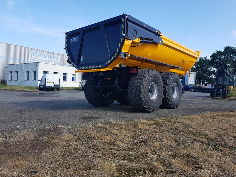 Le groupe allemand Fliegl Agrartechnik reprend l’entreprise française Brochard Constructeur